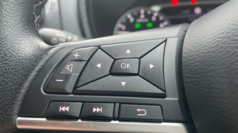 Nissan Juke 1.0 DiG-T 114 Tekna 5dr Petrol Hatchback